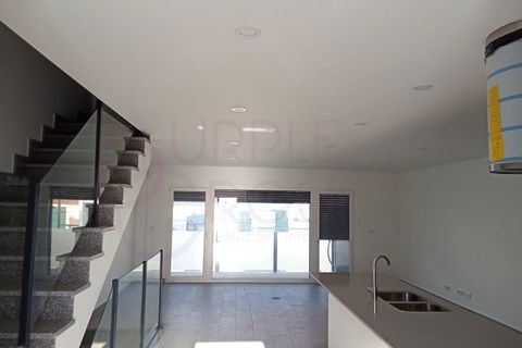 Rækkehus i Corroios, Setubal, Corroios - € 555.000 | Ref: 138 - foto 1
