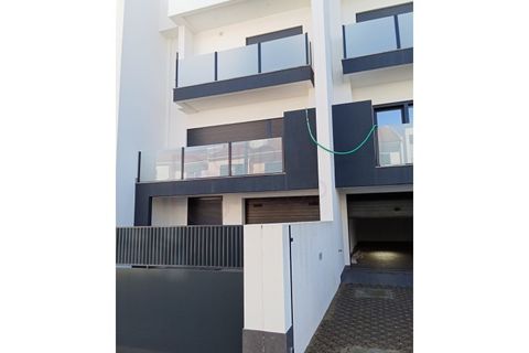 Rækkehus i Corroios, Setubal, Corroios - € 555.000 | Ref: 138 - foto 36