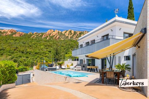 Villa i Saint-Raphaël, Var, Saint-Raphaël - € 1.390.000 | Ref: DOM32061 - foto 1