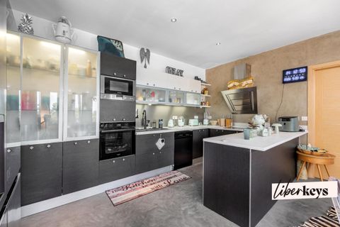 Villa i Saint-Raphaël, Var, Saint-Raphaël - € 1.390.000 | Ref: DOM32061 - foto 7