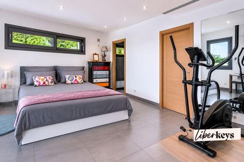 Villa i Saint-Raphaël, Var, Saint-Raphaël - € 1.390.000 | Ref: DOM32061 - foto 11
