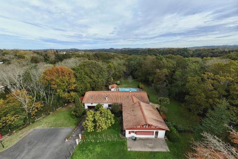 Villa i Ustaritz, Pyrenees-Atlantiques, Ustaritz - € 695.000 | Ref: DOM25387 - foto 9