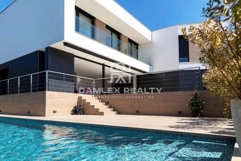 Villa i Platja D'aro, Gerona, Platja D'aro - € 3.000.000 | Ref: 72512 - foto 1