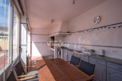 Villa a Carvoeiro, Faro, Carvoeiro - € 995.000 | Ref: LV151 - foto 2