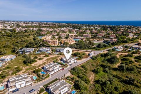 Villa i Estombar, Faro, Estombar - € 695.000 | Ref: V579613 - foto 30