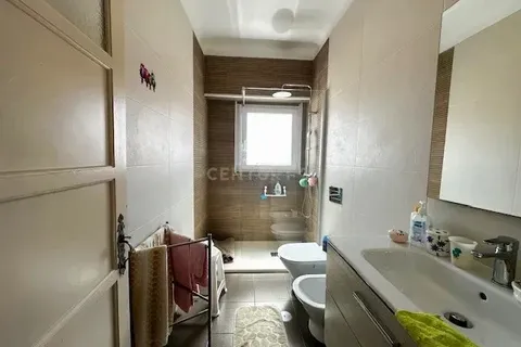 Lejlighed i Amadora, Lisbon, Amadora - € 250.000 | Ref: C0221-03882 - foto 12