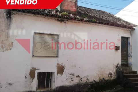 Villa i Alenquer, Lisbon, Alenquer - € 100.000 | Ref: 215002002 - foto 1