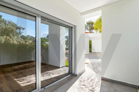 Villa i Almada, Setubal, Almada - € 2.200.000 | Ref: KWPT-022142 - foto 32