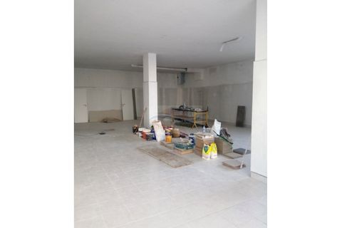 Erhvervsejendom i Amadora, Lisbon, Amadora - € 260.000 | Ref: AP7487 - foto 1