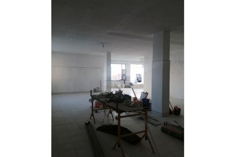 Erhvervsejendom i Amadora, Lisbon, Amadora - € 260.000 | Ref: AP7487 - foto 4