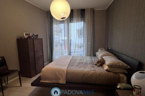 Villa a Padua, Padua, Padua - € 400.000 | Ref: MLS2179-1200 - foto 25