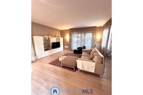 Villa a Padua, Padua, Padua - € 400.000 | Ref: MLS2179-1200 - foto 35