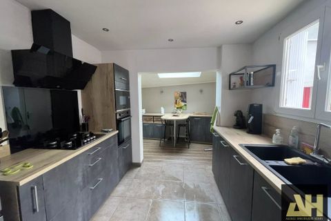 Villa a Brest, Finistere, Brest - € 456.500 | Ref: 86997704 - foto 3