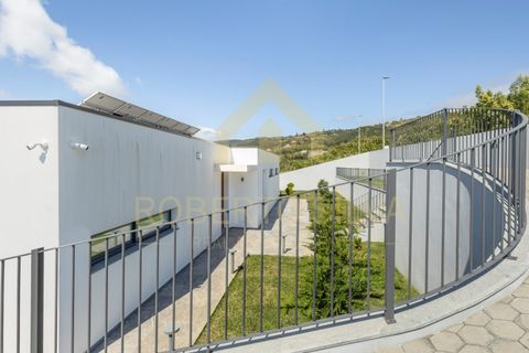 Villa i Machico, Madeira, Machico - € 1.300.000 | Ref: RS031 - foto 2