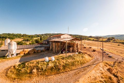 Farm hus i Lajatico, Pisa, Lajatico - € 550.000 | Ref: L-51-464274 - foto 2