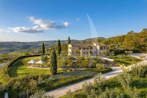 Farm hus i Assisi, Perugia, Assisi - € 1.480.000 | Ref: A1190RC33884-1133951 - foto 1