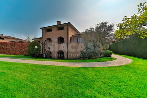 Villa a Bernareggio, Monza and Brianza, Bernareggio - € 986.000 | Ref: VILLA.BERNAREGGIO-IZ986V - foto 2