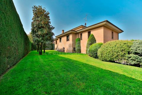 Villa a Bernareggio, Monza and Brianza, Bernareggio - € 986.000 | Ref: VILLA.BERNAREGGIO-IZ986V - foto 5