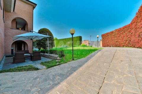 Villa a Bernareggio, Monza and Brianza, Bernareggio - € 986.000 | Ref: VILLA.BERNAREGGIO-IZ986V - foto 8