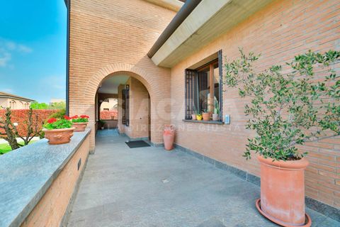 Villa a Bernareggio, Monza and Brianza, Bernareggio - € 986.000 | Ref: VILLA.BERNAREGGIO-IZ986V - foto 12