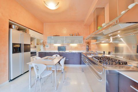 Villa a Bernareggio, Monza and Brianza, Bernareggio - € 986.000 | Ref: VILLA.BERNAREGGIO-IZ986V - foto 25