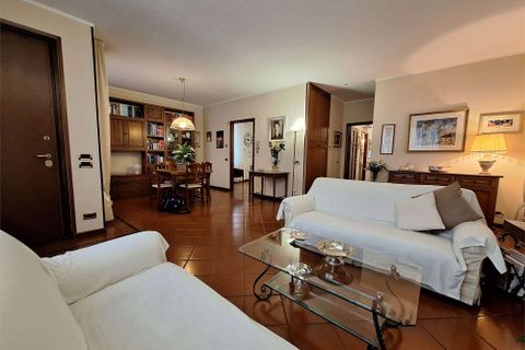 Villa a Montecatini Terme, Pistoia, Montecatini Terme - € 615.000 | Ref: V1376-1137951 - foto 4