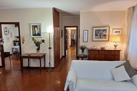 Villa a Montecatini Terme, Pistoia, Montecatini Terme - € 615.000 | Ref: V1376-1137951 - foto 9
