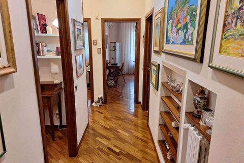 Villa a Montecatini Terme, Pistoia, Montecatini Terme - € 615.000 | Ref: V1376-1137951 - foto 10