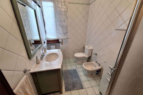 Villa a Montecatini Terme, Pistoia, Montecatini Terme - € 615.000 | Ref: V1376-1137951 - foto 13