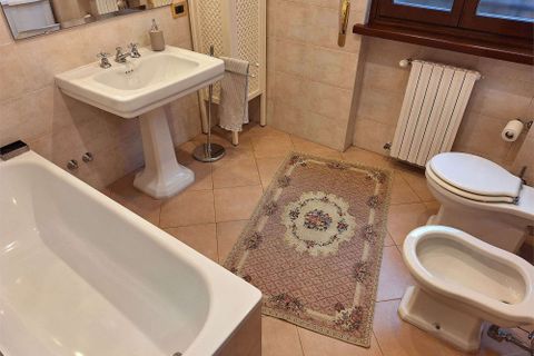 Villa a Montecatini Terme, Pistoia, Montecatini Terme - € 615.000 | Ref: V1376-1137951 - foto 18