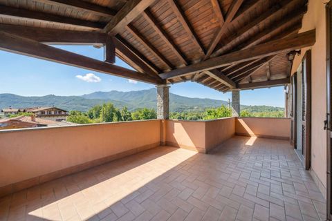 Villa i Cuveglio, Varese, Cuveglio - € 490.000 | Ref: W-02THRF-1140059 - foto 11