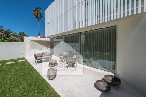 Villa i Lisbon, Lisbon, Lisbon - € 3.000.000 | Ref: 3590 SC - foto 1