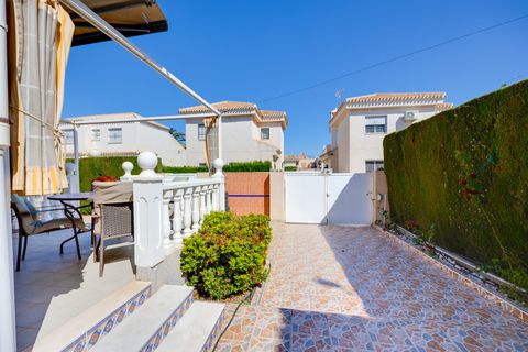 Villa i Playa Flamenca, Alicante, Playa Flamenca - € 395.000 | Ref: R11954 - foto 30