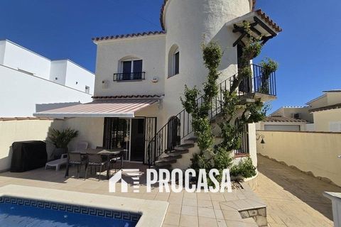 Villa i Empuriabrava, Gerona, Empuriabrava - € 495.000 | Ref: 4268 - foto 1