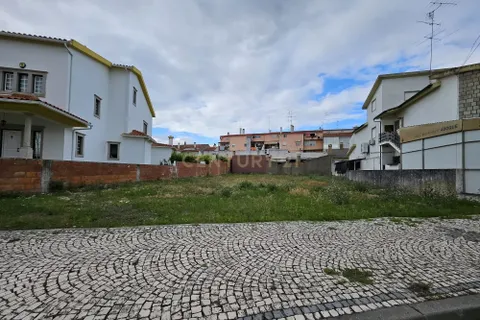 Helårsgrund i Castelo Branco, Castelo Branco, Castelo Branco - € 77.500 | Ref: C0434-01291 - foto 1