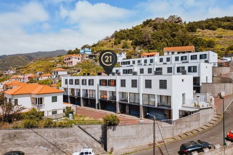Rækkehus i Machico, Madeira, Machico - € 630.000 | Ref: C0216-03349 - foto 2