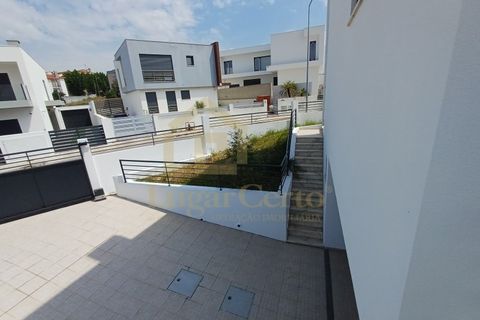 Villa i Laranjeiro, Setubal, Laranjeiro - € 695.000 | Ref: 1992 - foto 4