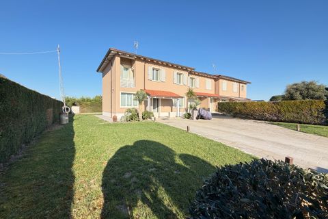 Villa a Cesena, Forli-Cesena, Cesena - € 445.000 | Ref: 665 - foto 2