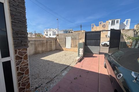 Bungalou a Torrevieja, Alicante, Torrevieja - € 114.900 | Ref: B273/3390 - foto 4