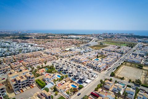 Villa a Punta Prima, Alicante, Punta Prima - € 650.000 | Ref: R-64738 - foto 5