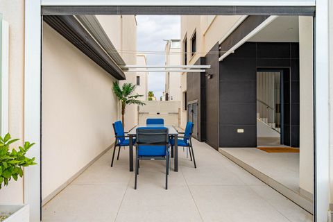 Villa a Punta Prima, Alicante, Punta Prima - € 650.000 | Ref: R-64738 - foto 19