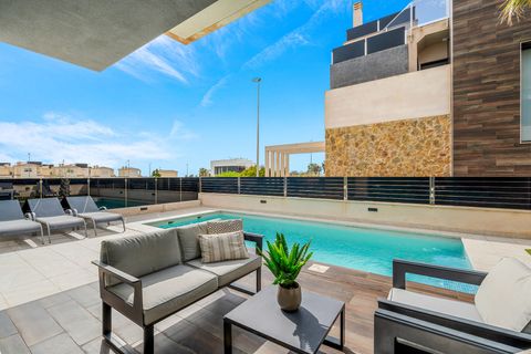 Villa i Cabo Roig, Alicante, Cabo Roig - € 599.000 | Ref: R-71077 - foto 2
