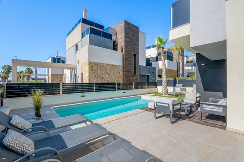 Villa i Cabo Roig, Alicante, Cabo Roig - € 599.000 | Ref: R-71077 - foto 36
