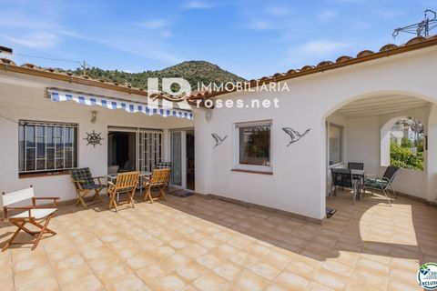 Villa a Roses, Gerona, Roses - € 359.000 | Ref: 3804 - foto 5