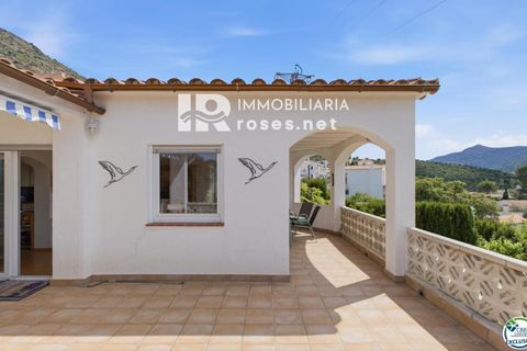 Villa a Roses, Gerona, Roses - € 359.000 | Ref: 3804 - foto 6