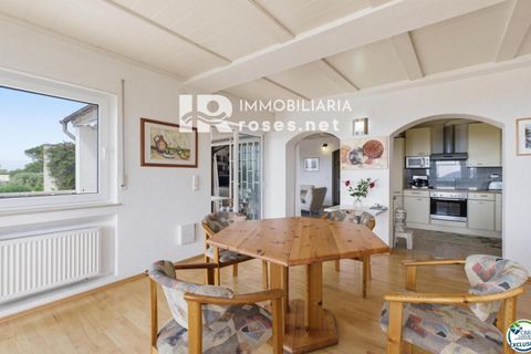 Villa a Roses, Gerona, Roses - € 359.000 | Ref: 3804 - foto 11