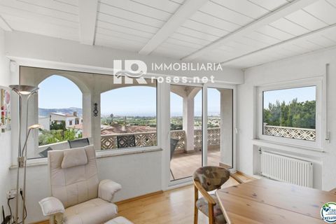 Villa a Roses, Gerona, Roses - € 359.000 | Ref: 3804 - foto 15