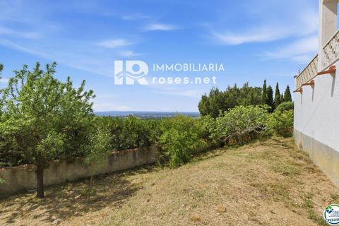 Villa a Roses, Gerona, Roses - € 359.000 | Ref: 3804 - foto 23