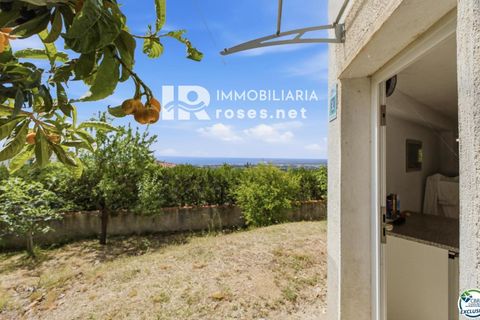 Villa a Roses, Gerona, Roses - € 359.000 | Ref: 3804 - foto 25