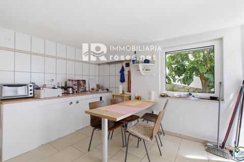 Villa a Roses, Gerona, Roses - € 359.000 | Ref: 3804 - foto 26